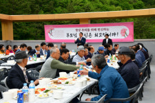 박종우 거제시장, 연초면 노인대학 방문