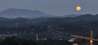 하동 금오산에 뜬 슈퍼문