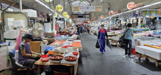마산어시장 앞날이 막막합니다