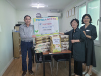 거제 옥포2동 시장상인회, 나눔곳간에 햅쌀 기부