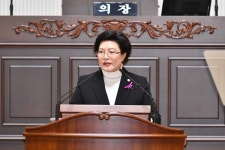 도로 위 차선, 눈에 잘 띄게 개선해야
