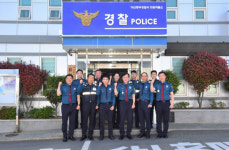 경남경찰청장, 마산 회원파출소 사찰 불전함 검거 표창 수여