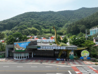 고성군 관문 공룡 조형물 설치