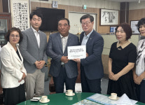 진주 초장동 주민 7100명 중학교 지어달라 서명 전달