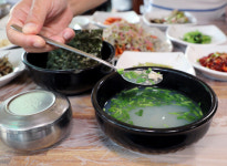 [경남에 있다, 전국을 잇다]섬진강이 준 귀한 선물, 하동 재첩