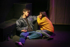 극단 든해, 창작극 연애, 쉬고 싶어 25~27일 김해 회현동 소극장