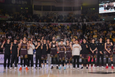 창원 LG에게 연패는 없다 삼성에 83-70 승
