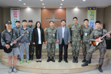 제6탄약창 새소망군인교회 송종덕 김수정 부부 사역자