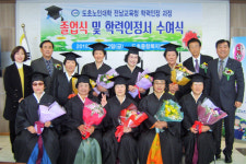 섬 주민의 교육과 문화를 책임지는 교회들