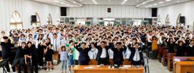 60여년 전 성전 건축해주셔서 감사합니다