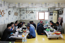 염전에 매실차로 복음 전하는 구만교회