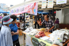 강남 한복판에 펼쳐진 농어촌 교회의 맛과 정성