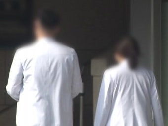 정부, 전공의 면허정지 처분 일단 유예...
