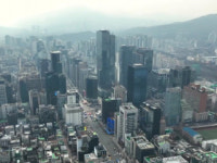 연말 특수에 기업 체감경기 17개월 만에 최고