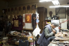 미완의 예술, 장인의 손끝에서 탄생하는 살아있는 탈