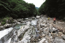 여름엔 계곡이지