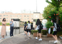 개학 등굣길
