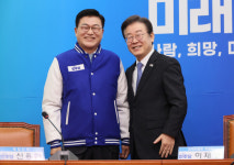 이재명 신용한 교수는 우리의 폭을 많이 넓혀줄 인재