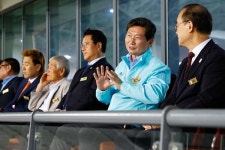 용인미르스타디움, 대표팀 경기로 호평… 이상일 시장 프로축구 도시로 도약