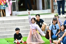 [포토뉴스] 5만명 운집해 하루 종일 열기 가득했던 2025 김포다담축제