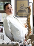 “척추 교정해 눌린 신경 풀어주면내분비계 질환·성인병 치료 특효”