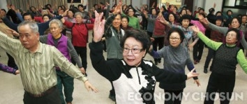 새로운 삶 사는 60대 신중년 “야~야~야~ 내 나이가 어때서~”