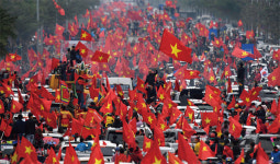 [interview] 박항서 베트남 축구 국가대표팀 감독 | “약한 체력 키우고, 수비 전술 혁신해 최고 성적 달성 동료·후배 감독에게 동남아 신시장... 