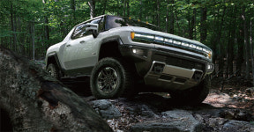 [AUTO] 거친 매력 뽐내는 미래 오프로더 | 전기모터 달고 오지 탐험에 긴급구조까지