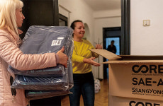 [Sponsored Content] 글로벌세아 그룹, 우크라이나 피란민과 아이들을 위해 | 7만달러 규모 동계 의류용품 지원