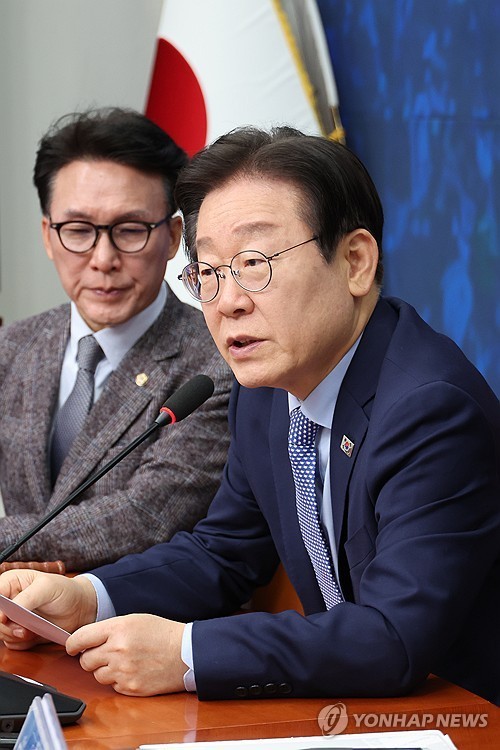 이재명 대표, 주식 시장 개선 논의에 적극 참석하여 상법 개정 논의 집중 - 민주당과 재계 협력 주목