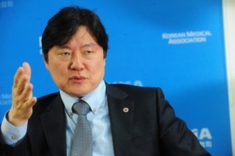 노환규 회장, 이영찬 차관 만나 무슨 얘기 나눌까