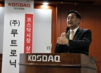 황반 치료 레이저기 들고 나온 루트로닉의 도전 성공할까