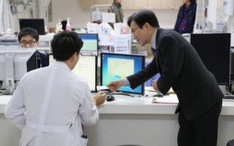 이용민 후보, 설 연휴에도 전공의 만나 투표 독려