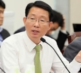 “우리나라 국민, 의료이용 과잉…건강보험 다이어트 필요”