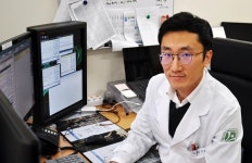[동정] 근로복지공단 인천병원 이강표 재활의학과장, 노동부장관 표창 수여
