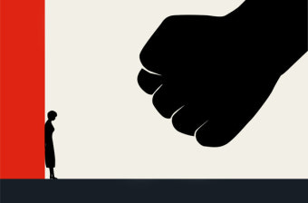 '전공의 폭행'으로 직위해제됐던 교수, 병원 복귀 논란
