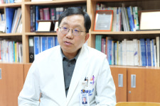 교육할 여유 뺏긴 대학병원이 수술할 줄 아는 의사 키우는 방법