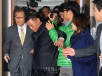 [포토] 위기의 김재철, 관심은 지겨워