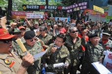 [포토] 일본 규탄하며 구호 외치는 월남참전자회