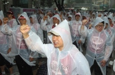 [포토] 케이블방송 비정규직 노동자 결의