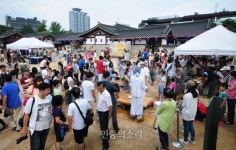 [포토] 사람들로 가득한 남산한옥마을