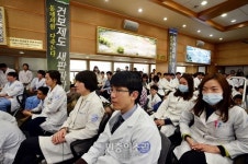 의협-복지부 본격 협상, 24일 전면휴진 막을 수 있을까?