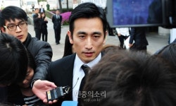 안산 올림픽기념관 분향소 찾은 차인표 [포토]