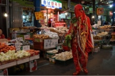 일제 식민지 잔재 찾아가 화해 시도하는 일본 아티스트 올타