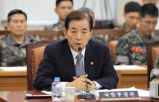 윤일병 사망사건 관련 보고하는 국방부장관 [포토]