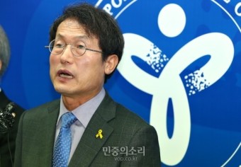 질문에 답하는 조희연 서울시 교육감 [포토]