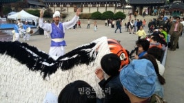 전통 연희 갈라쇼, 연희집단 The 광대 ‘도는놈, 뛰는놈, 나는놈’