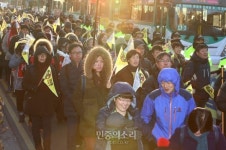 올겨울 유난히 추운 ‘코오롱 해고 노동자들’, 뜨거운 연대 발길 이어져