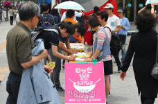 최저임금 올려 따뜻한 밥상을[포토]