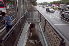 여의도 지하벙커 입구는 여의도 버스환승센터 2번 승강장[포토]